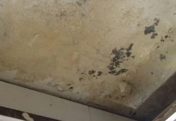 大化阳台漏水维修公司分享下大化卫生间渗水维修需要注意哪些问题。